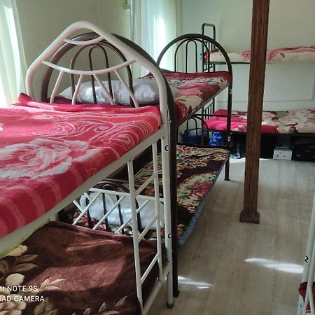 Hostel "Ormanova" Alma-Ata Buitenkant foto