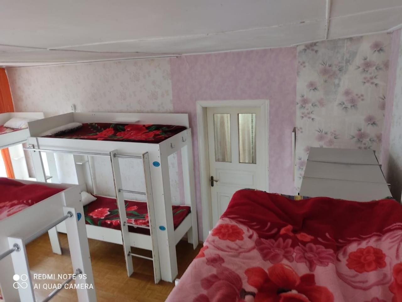 Hostel "Ormanova" Alma-Ata Buitenkant foto